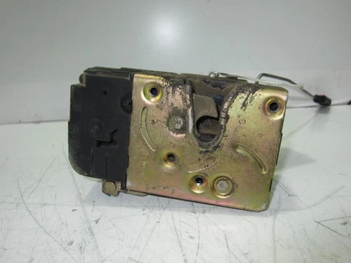Serrure Porte Avant Gauche pour PEUGEOT PARTNER (S1)(07.1996) vendu Combispac 1317308