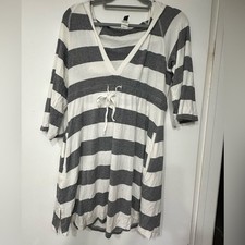 Kenneth Cole Reaction Black and White Striped Top