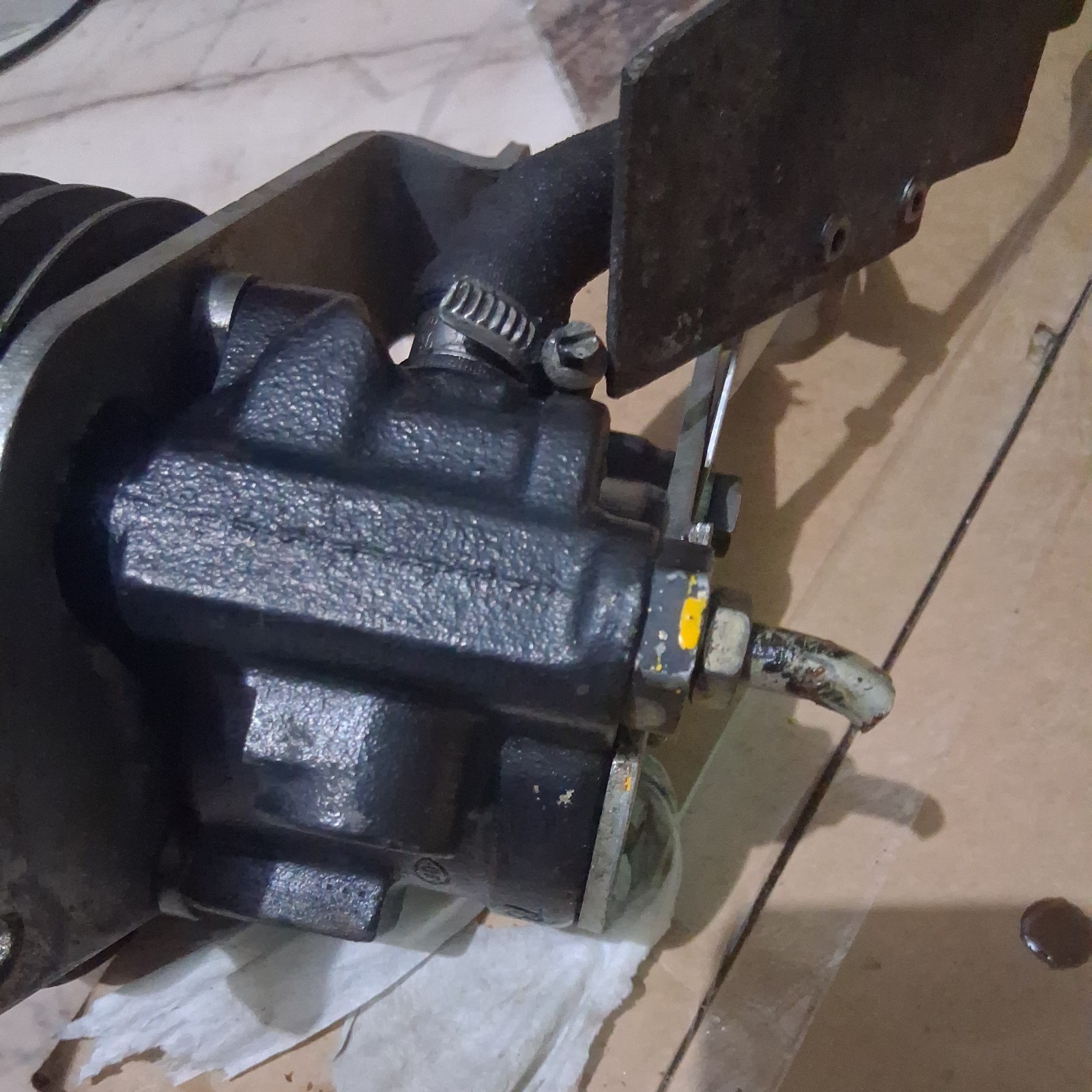 Rolls-Royce and Bentley Power steering pump. 1987-2003