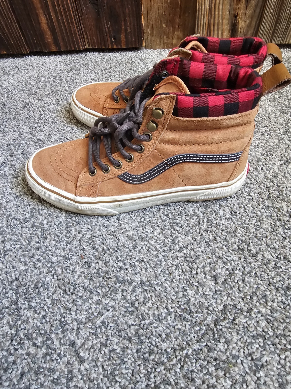 Picture 4 of 12