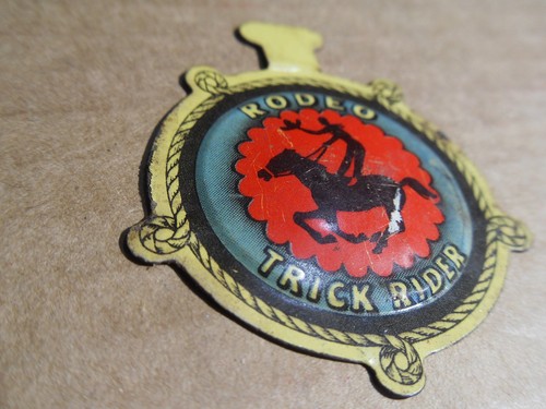 HOPALONG CASSIDY WESTERN BADGE REDEO TRICK RIDER Post’s Raisin Bran Cereal Prize - Picture 2 of 6