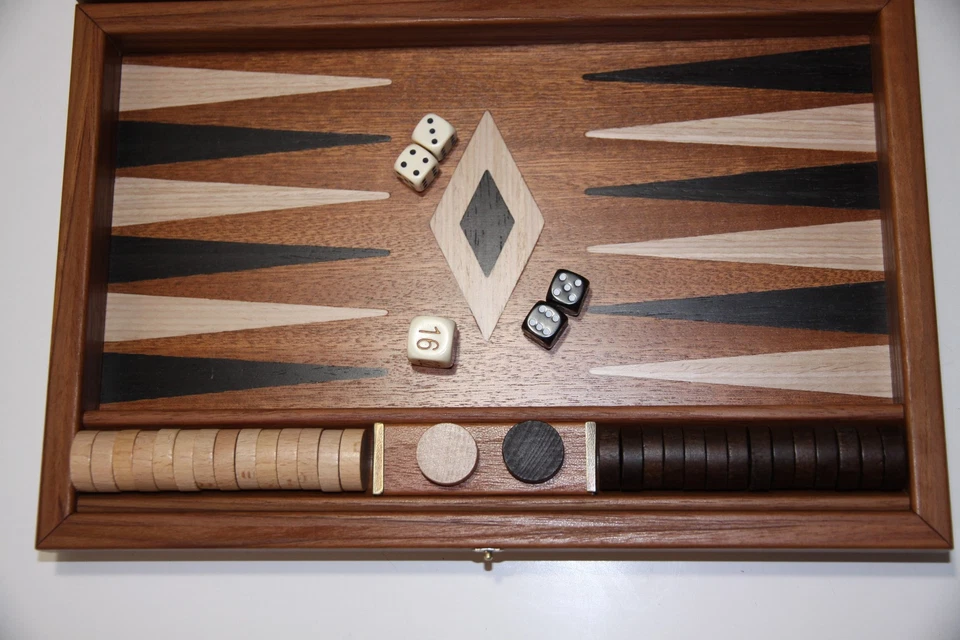 WOODEN MADE IN GREECE BACKGAMMON INLAY FOCUS BOARD COMPLETE GAME SET - NEW! - Image 3 of 4