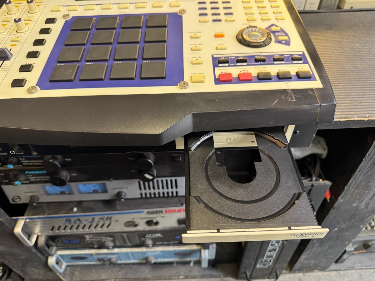 AKAI MPC 4000 MPC4000 mpc4000 DRUM SAMPLER /CD/HD ARMENS | eBay