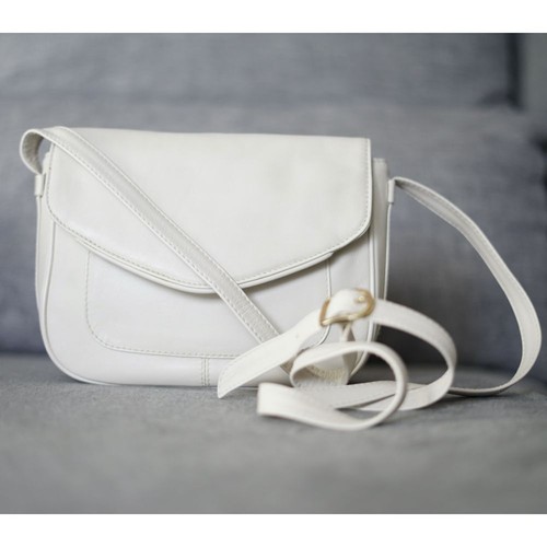 LEATHER SHOULDER BAG