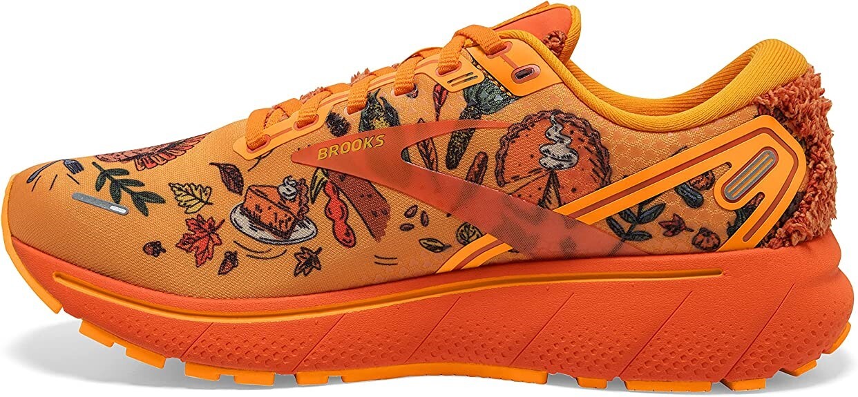 brooks women's thanksgiving shoes