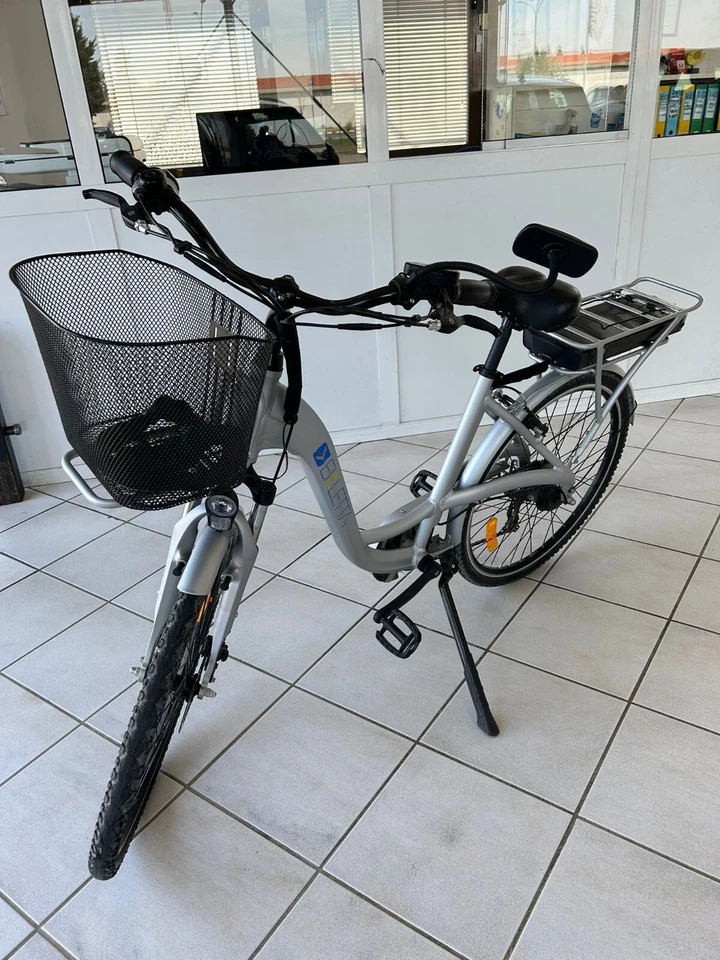 Bicicletta elettrica pedalata assistita usata come nuova (40 km percorsi) - Immagine 4 di 4