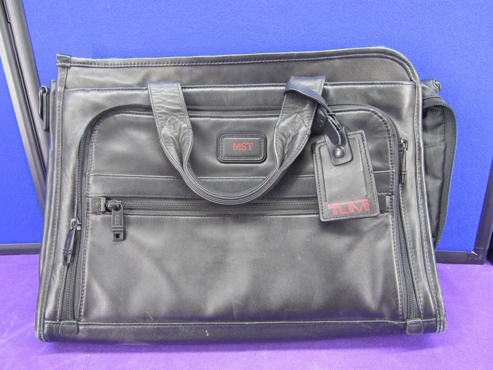 TUMI Essential Gear Grey Black Leather Messenger Bag Laptop 16"11"x5