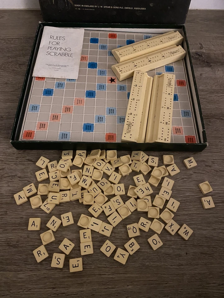 Spears Scrabble Deluxe Vintage Board Game 1983 Edition - Image 3 of 3