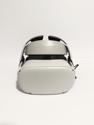 Pre-owned Meta Quest 2 - Advanced All-In-One Virtual Reality Headset - 128 GB 