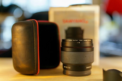 SAMYANG AF 12mm f/2 Lens for Sony E + Hoya 62mm UV filter Used - Picture 4 of 6