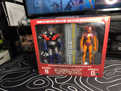 MAZINGER Z & APHRODITE Figure- OFFICIAL DYNAMIC Toys- MAZINGA FIGURE USA Seller