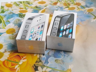 90%N ew Original Apple iPhone 4/4s 8-16-32-64GB Black/White Factory UNLOCKED
