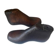 Vintage Pair Wood Shoe Lasts Child Size Cobbler Shoe Form Primitive Homestead