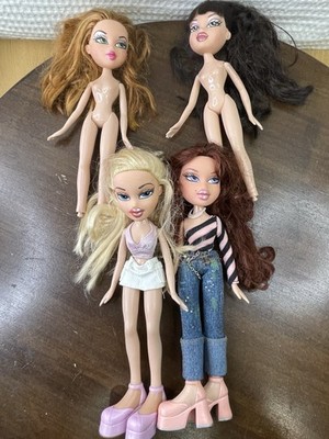 4 Vintage 2001 BRATZ Dolls Original MGA 2 w/ Clothing 2 Missing Feet