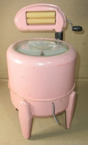 Vintage Wolverine Children's Tin Washing Machine Toy Pink Litho USA Wizard