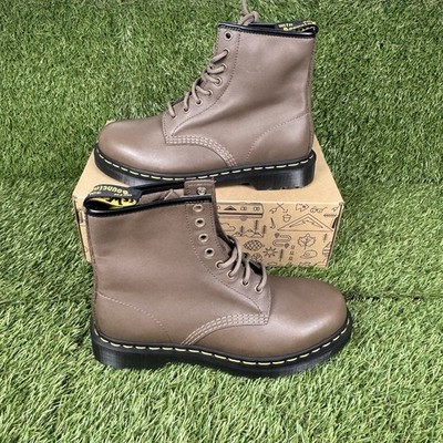 New Dr. Martens 1460 Artimus Brown Smooth Leather LaceUp Boots Men's 8/Women's 9