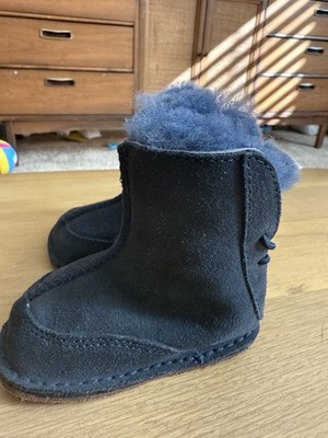 UGG Boots Baby 0-6 Months Bootie Navy Blue Shearling Sz S Baby Bungie Cord