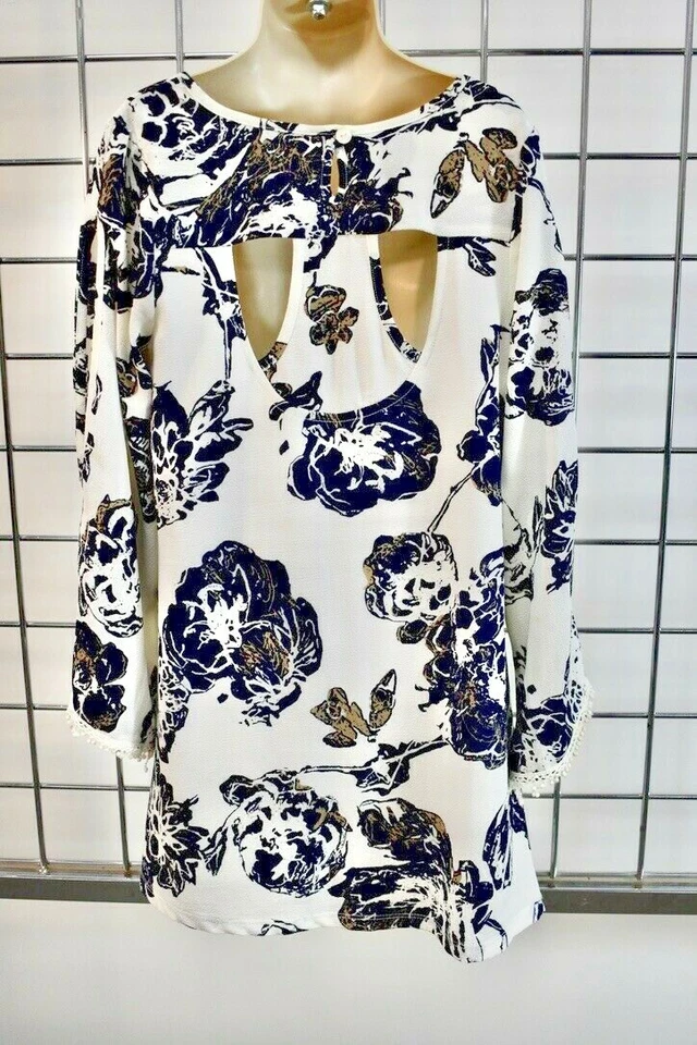 Hanna 香蕉黑色白色花卉女孩连衣裙 7 码出售 df — 第 2/4 张图片