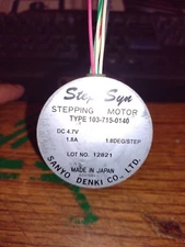 Step-Syn Stepping Motor Type 103-715-0140 DC 4.7V 1.8A 1.8 Step Sanyo Denki @23