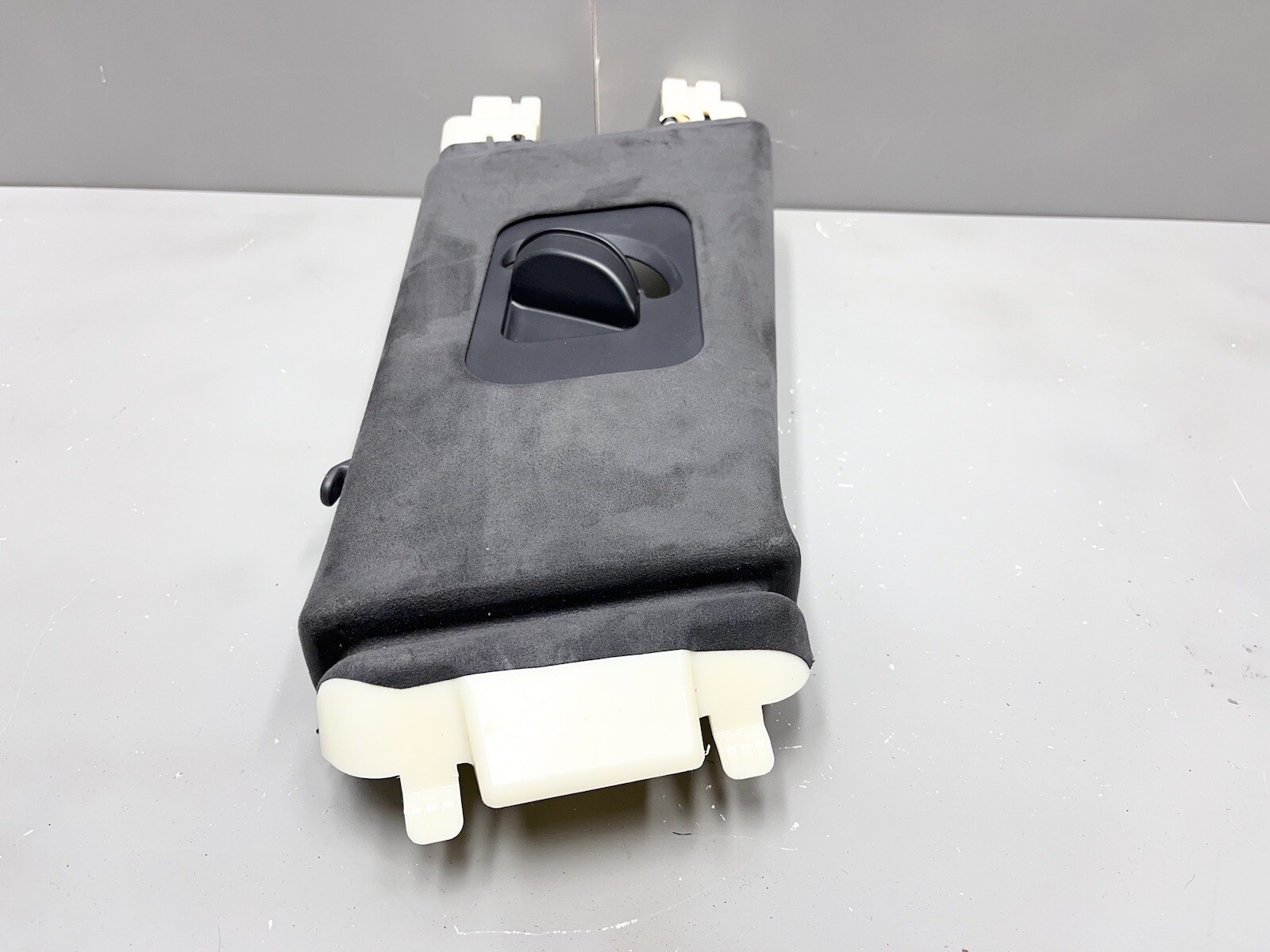 ⭐️2017-2020 MASERATI LEVANTE RIGHT SIDE B PILLAR UPPER TRIM COVER PANEL OEM