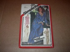 Vtg Simplicity Pattern 5216  Misses Every-Body Pullover Caftan PJ's Sz S Uncut