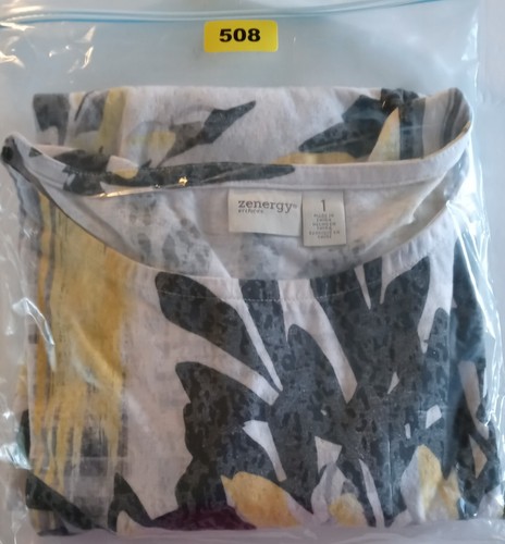 Zenergy by Chico’s Sz 1 M Knit Tropical Floral Print 3/4 Sleeve Stretch Top - Picture 8 of 8