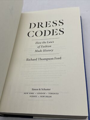 green emerald velvet dress Dress Codes: How the Laws of Fashion Made History main image 0