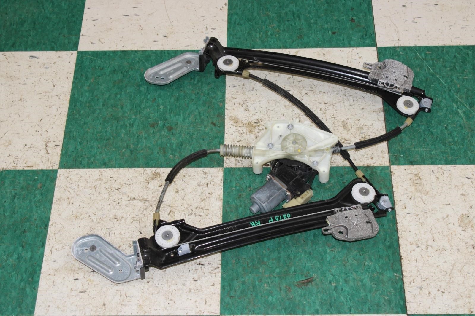 Maserati Ghibli 2014-2021 Rear Right Window regulator