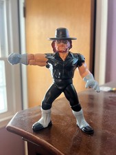 WWF HASBRO UNDERTAKER SERIES 4 WRESTLING ACTION FIGURE 1992 WWE WCW Vintage