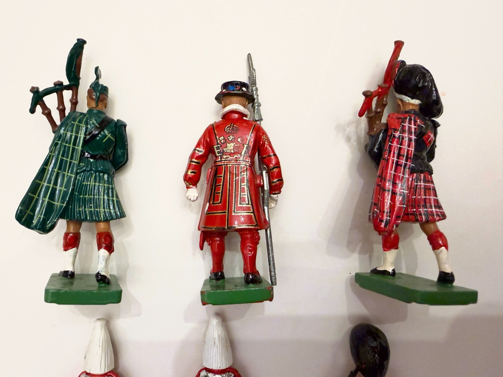 W Britains Toy Soldiers 1990 (Set of 7) - Scots Guard, Beefeater, Life Guards