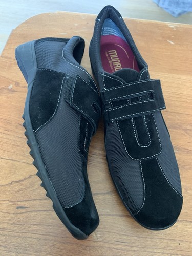 Munro Black Joliet Suede Sneaker Loafer Mary Jane Shoes Women's Size 9.5AAAA