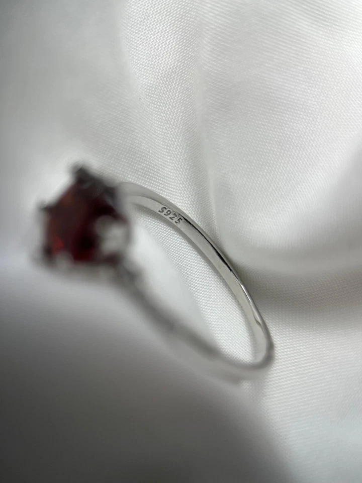 Natural Rhodolite Garnet Solitaire in 925 Sterling Silver - Imagen 3 de 3