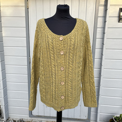 Celtic & Co The Shetland Cardigan Fennel Green Yellow Pure New Wool Knit Size L