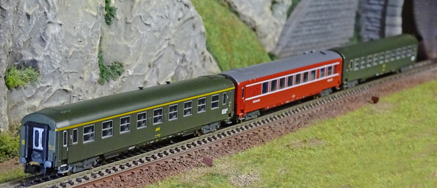 MiniTrix 18219 Set de 3 voitures grandes lignes Nice Paris A9 Vru B10 SNCF