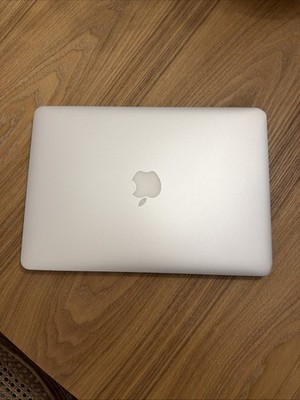2014 Apple MacBook Pro 13'' (A1502) , 8GB RAM , 256GB SSD - Needs Battery - READ