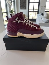 JORDAN RETRO 12 BORDEAUX SIZE 7Y Brand New