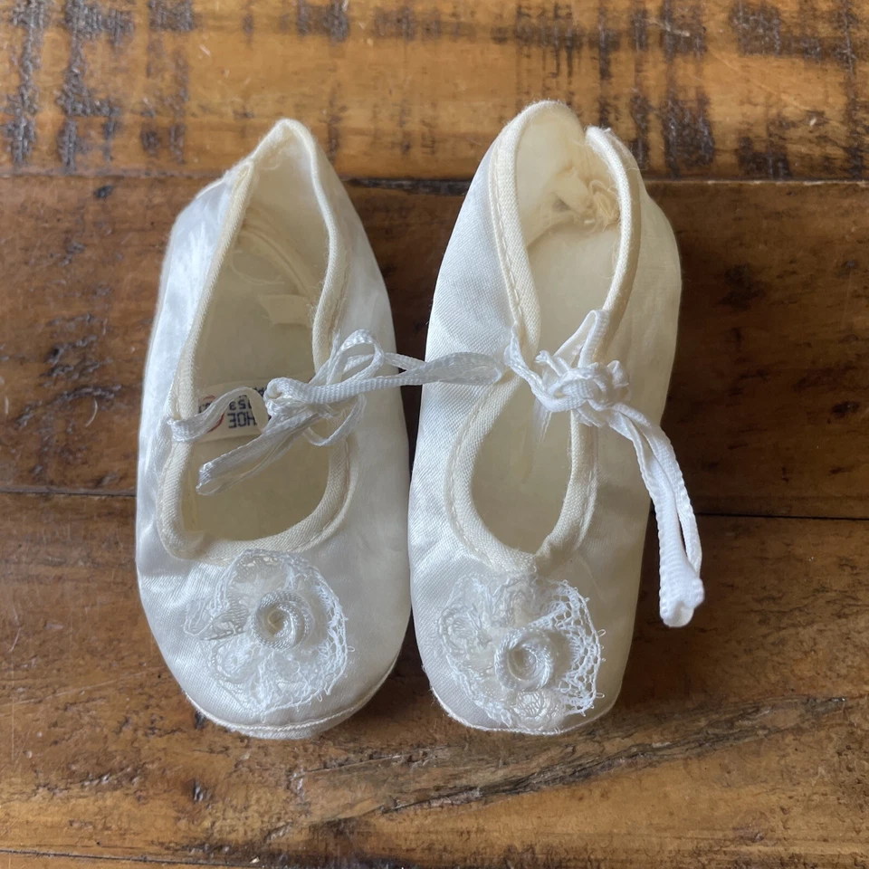 Винтажные японские детские атласные туфли/тапочки цвета слоновой кости с кружевной отделкой. RN 36753 A1 размер N0.1 - Изображение 3 из 4