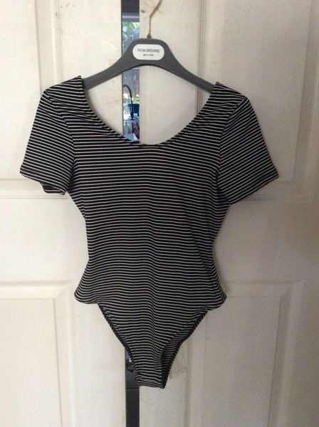Never worn TOPSHOP Bodysuit Black &White Striped Short Sleeve Tie Back Size UK10