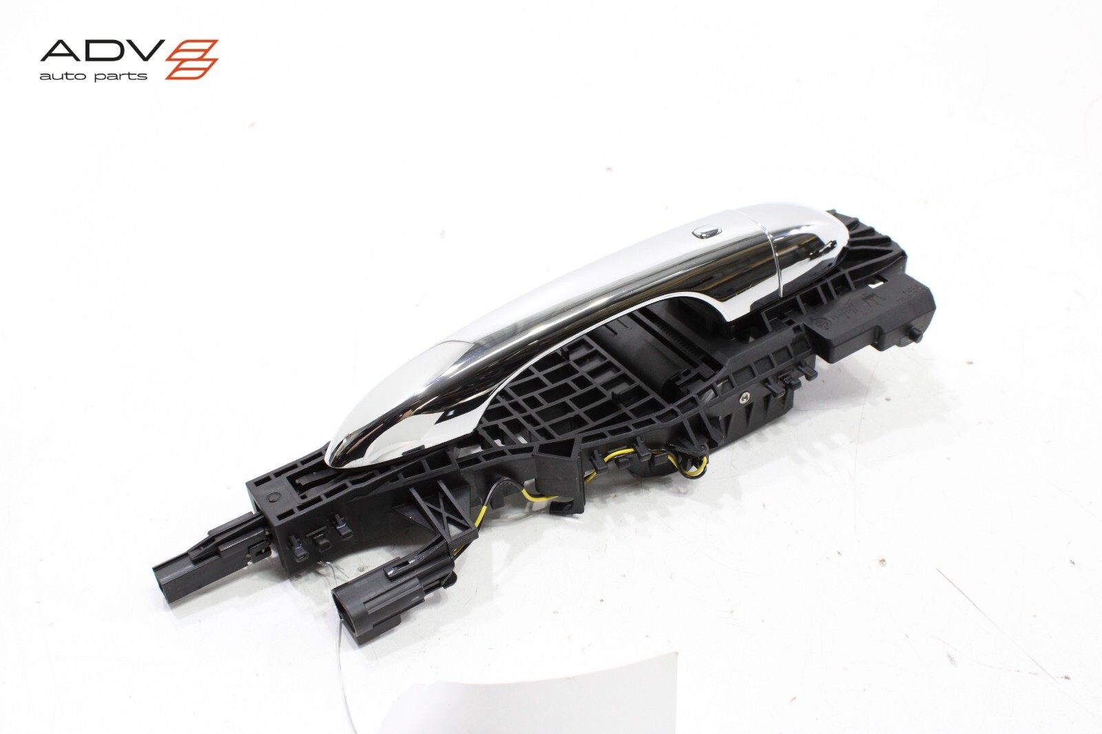 2017 - 2020 MASERATI LEVANTE REAR LEFT DRIVER SIDE EXTERIOR DOOR HANDLE OEM