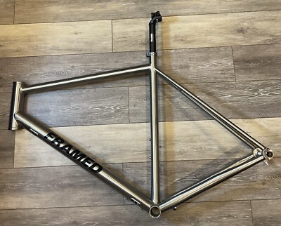 Framed 700c high-quality robotic Alloy Framed 700c high-quality robotic Alloy