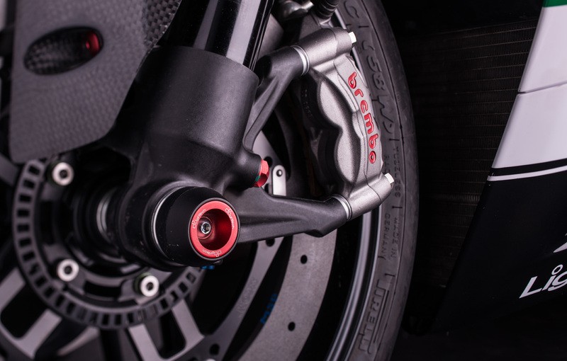 Protection fourche Lightech rouge anti-abrasion pour axe de roue