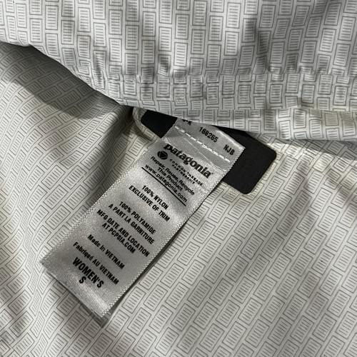 Patagonia Womens Torrentshell H2No Rain Jacket Gray Size Small (flawed) - Picture 7 of 8