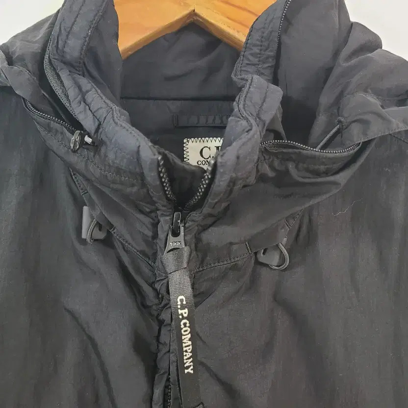 CP Company 2022 Store Edition Wappen Padded Jacket - Hange Tag thumbnail 12