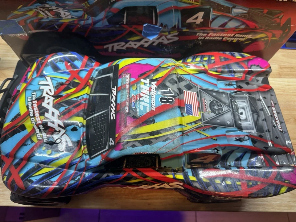 Traxxas Slash VXL Maßstab 1:10 2WD (lesen) - Bild 2 von 3