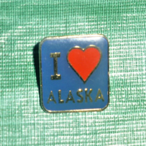 Alaska Souvenir Pin Pinback - I LOVE Alaska (Heart)  