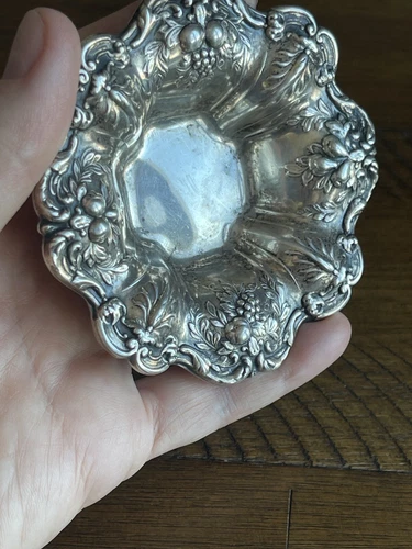 Antique Reed & Barton Sterling Silver individual Nut Dish 3.3” 53 gr