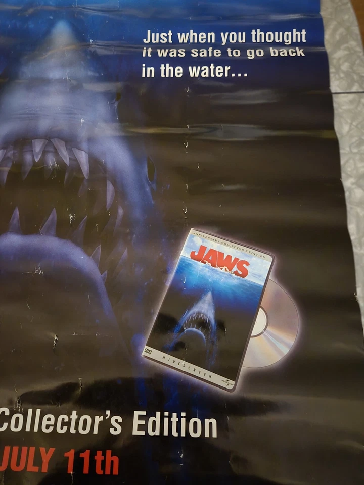 JAWS 25th Anniversary Collectors Edition VHS/DVD POSTER 39x27 Original - Image 3 of 4