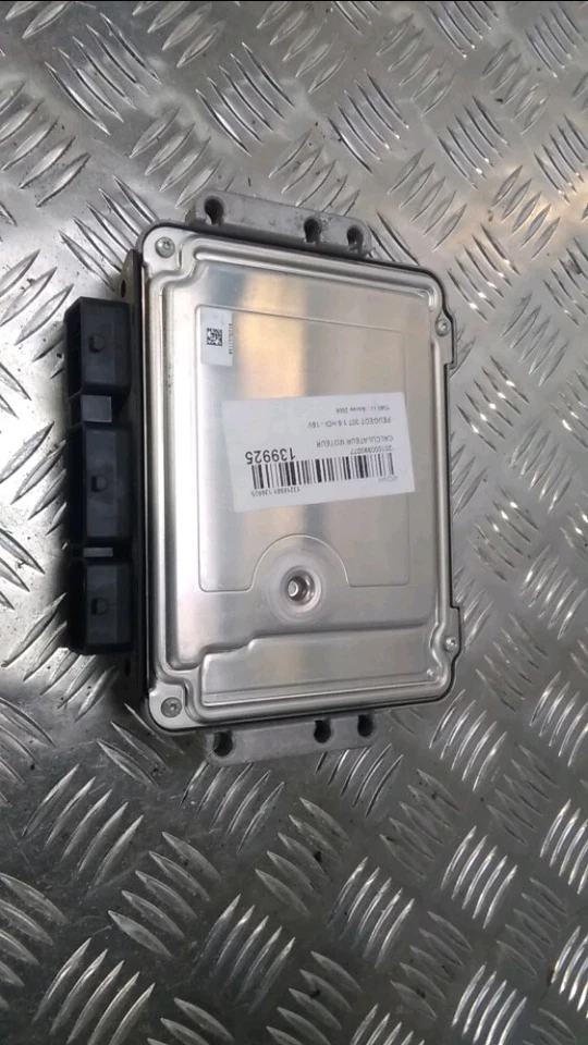 CALCULATEUR MOTEUR ECU Peugeot 307 Break (3E) 2006 1940JJ - Immagine 3 di 3
