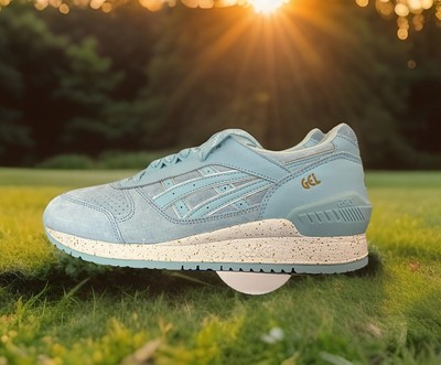 Size 9 - DS ASICS Gel-Respector - Crystal (Baby) Blue