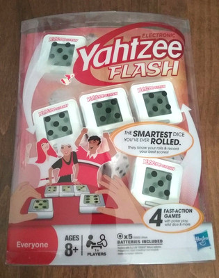 Hasbro Electronic Yahtzee Flash Family Smart Dice Game 2011 NEW & SEALED